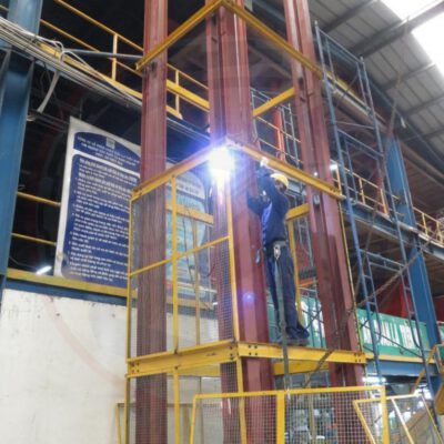 LẮP ĐẶT HỆ THỐNG TỜI NÂNG THỦY LỰC 4